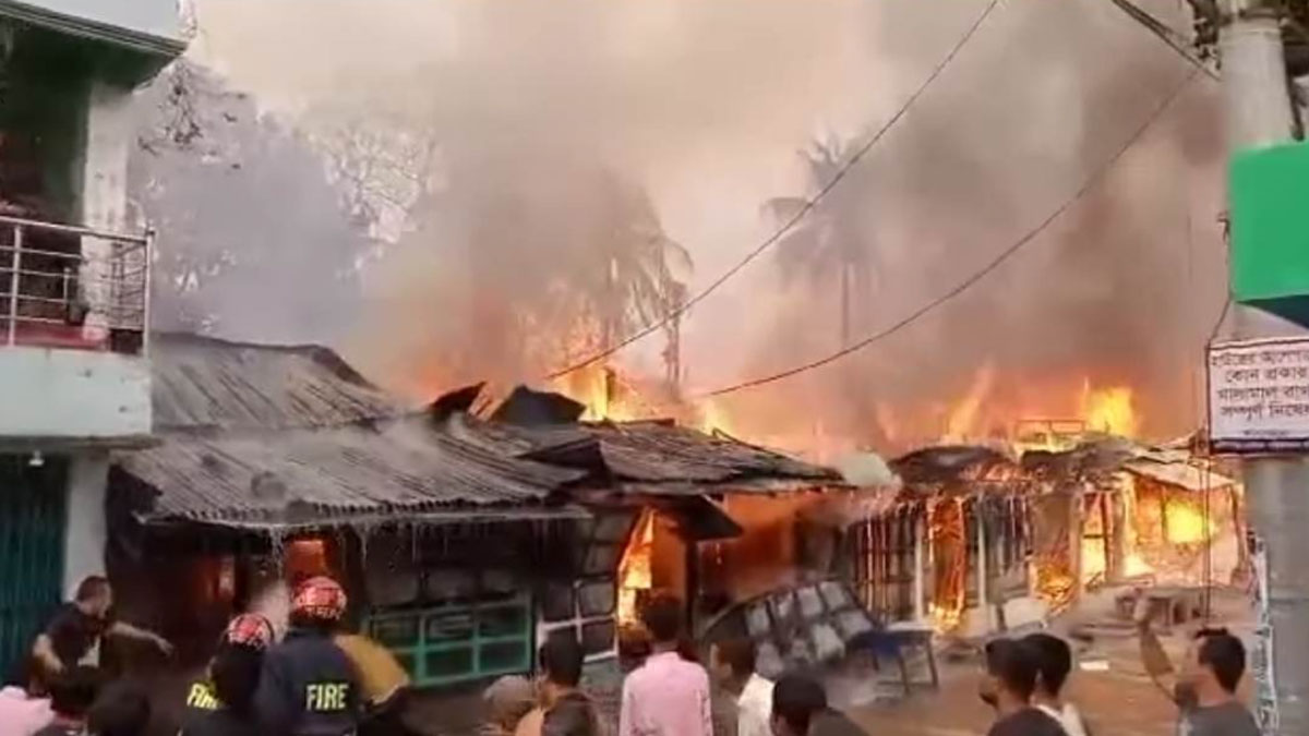 Around 50 shops burnt to ashes in fire at Thanchi market