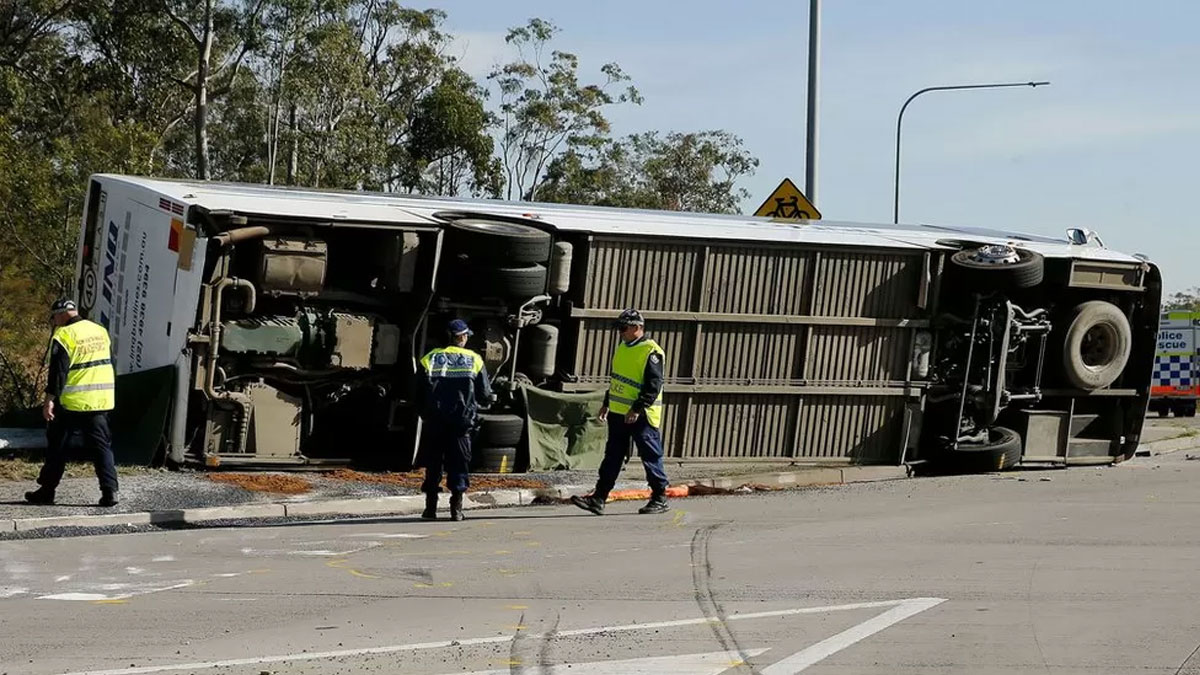 10 killed in Australia wedding bus crash, injured 25