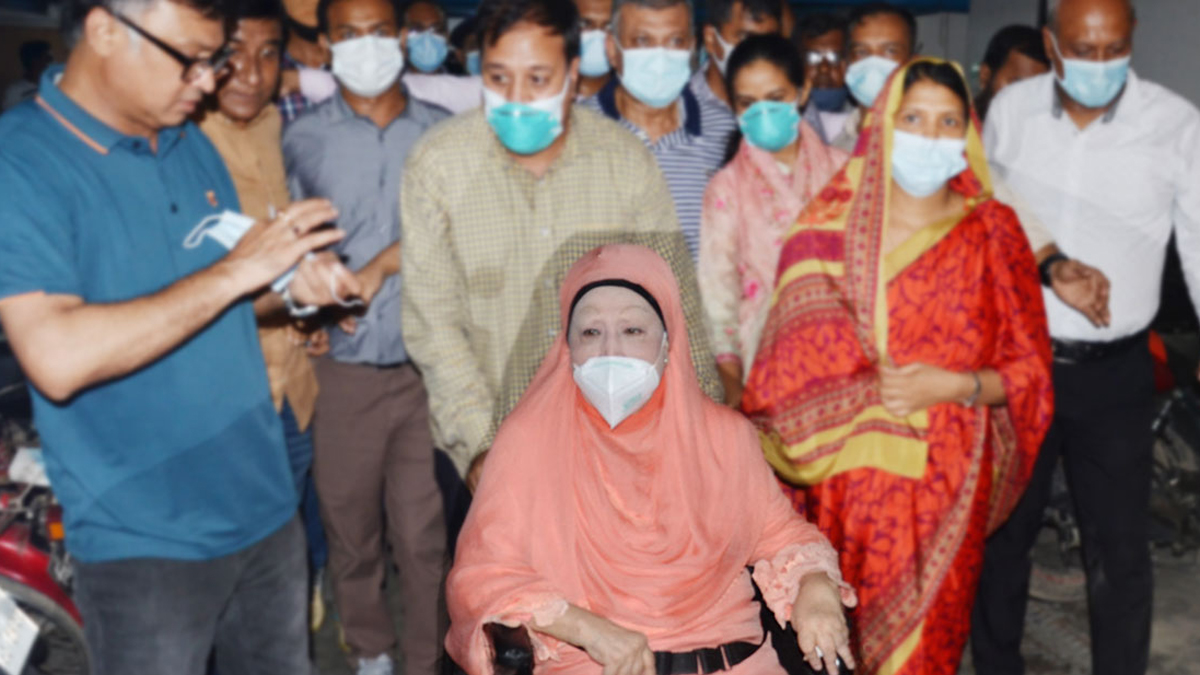 Khaleda Zia under close observation at hospital
