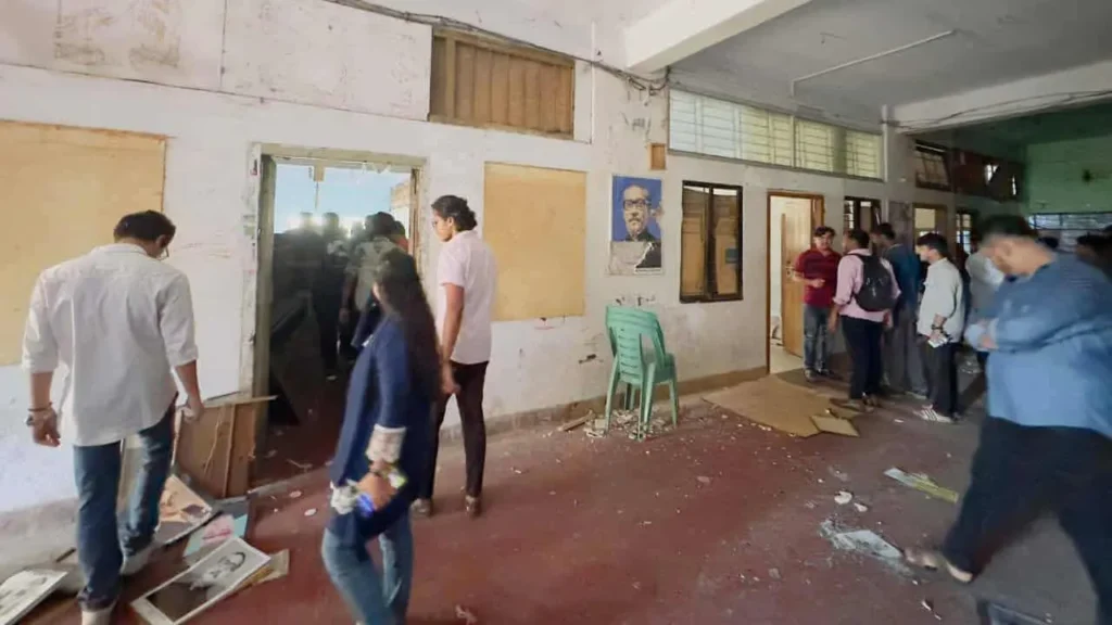 আ.লীগ কার্যালয় ভাঙচুরের পর দখলে নিল এনসিপি