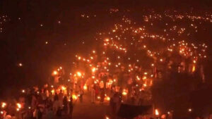 মশাল জ্বালিয়ে তিস্তা মহাপরিকল্পনা বাস্তবায়নের দাবি নদীপাড়ের বাসিন্দাদের