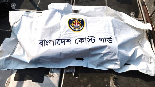 সুন্দরবনে নিখোঁজ পর্যটকের মরদেহ উদ্ধার করেছে কোস্টগার্ড