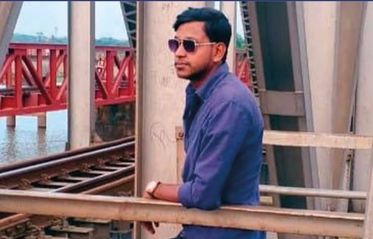 কুমিল্লা চান্দিনায় বাসের ধাক্কায় ড্রামট্রাক চালক নিহত