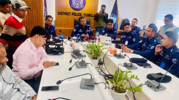 কুমিল্লায় সাংবাদিকদের সাথে নবাগত পুলিশ সুপারের মতবিনিময় সভা