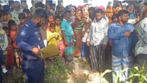 কুমিল্লায় যুবককে হত্যা করে অটোরিকশা ছিনতাই