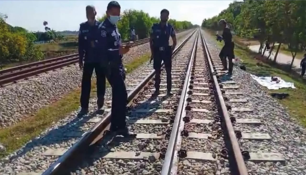 কুমিল্লা বুড়িচংয়ে ট্রেনে কাটা পড়ে অজ্ঞাত ব্যক্তির ছিন্ন বিছিন্ন দেহ উদ্ধার