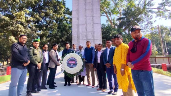 কুমিল্লায় যথাযোগ্য মর্যাদা শহীদ বুদ্ধিজীবী দিবস পালিত