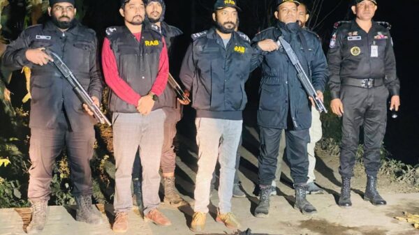 কুমিল্লার মুরাদনগরে হাইওয়ে পুলিশ ফাঁড়ি থেকে লুট হওয়া অস্ত্র উদ্ধার