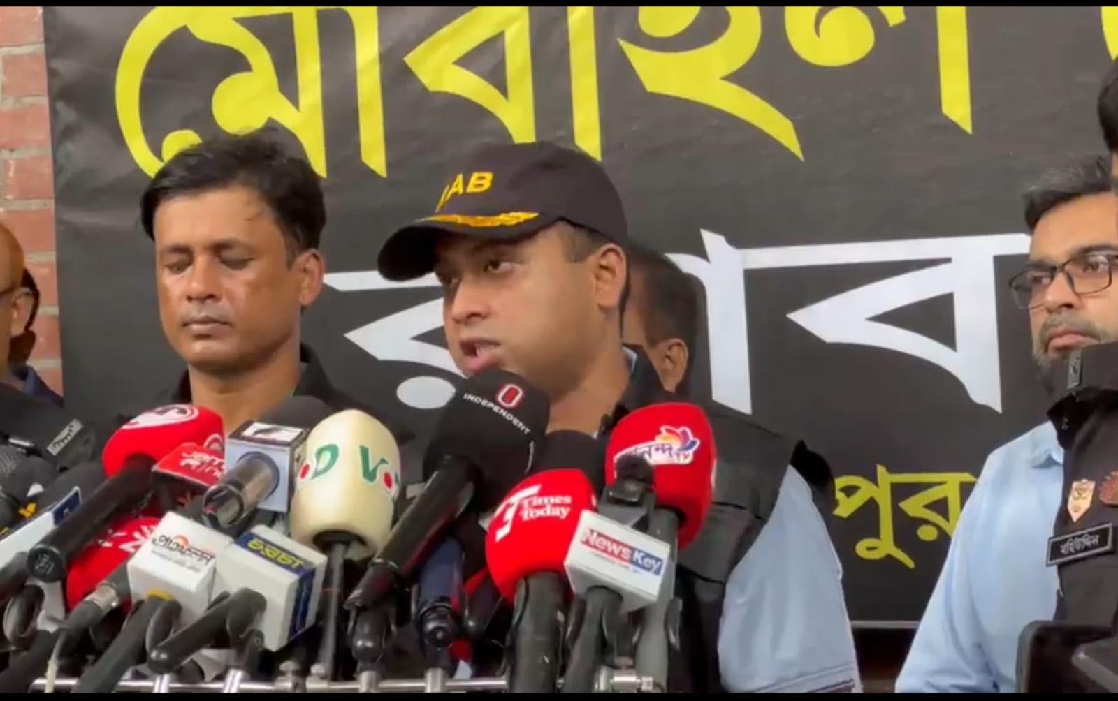 রাজধানীর তিন সরকারি হাসপাতালে র‍্যাবের অভিযান : দালাল চক্রের ১১ সদস্য আটক, বিভিন্ন মেয়াদে কারাদণ্ড