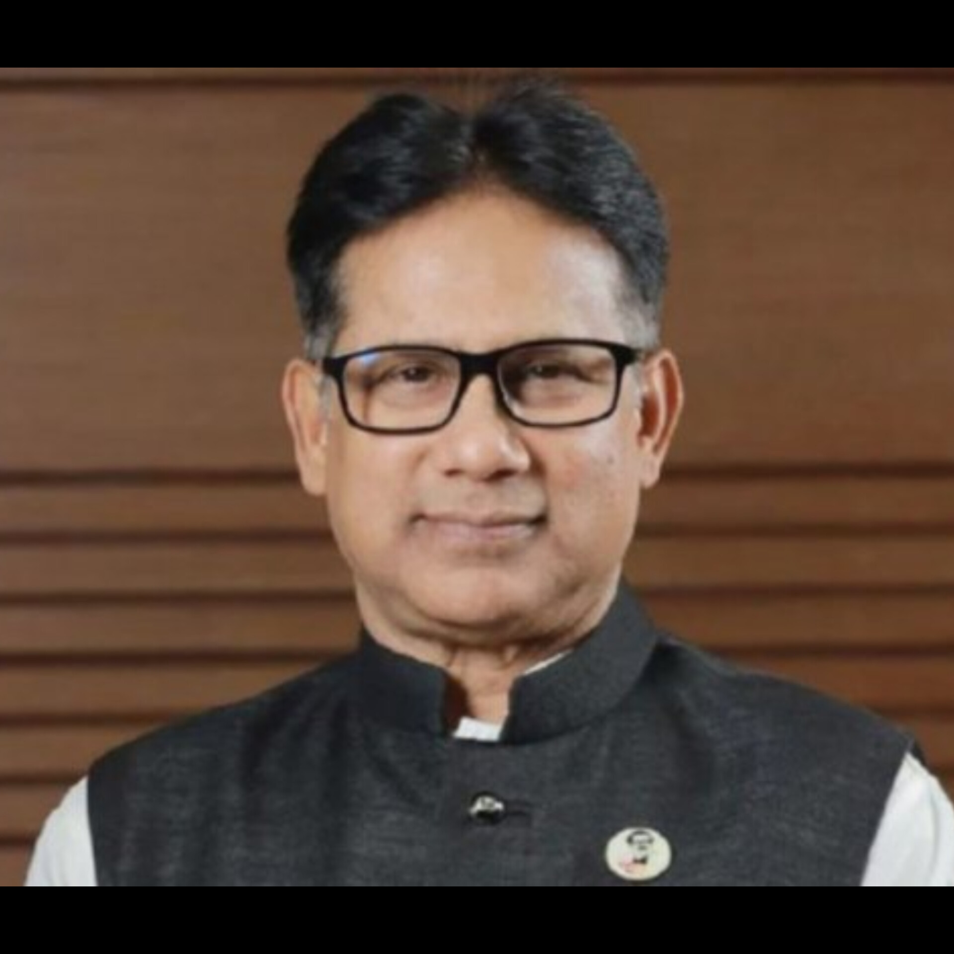 আদালতের হুঁশিয়ারির পর দুই ঘণ্টার মধ্যে হাজির করা হলো সালাম মুর্শেদীকে