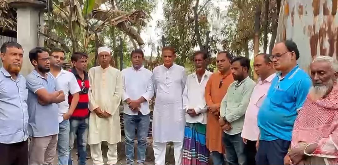 অগ্নিকাণ্ডে ক্ষতিগ্রস্ত পরিবারকে ৩০ হাজার টাকা সহায়তা