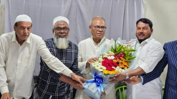রিজভীকে রাজশাহী মহানগর বিএনপির ফুলেল শুভেচ্ছা